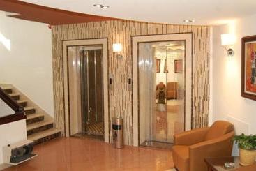 Daraghmeh Hotel Apartments  Wadi Saqra