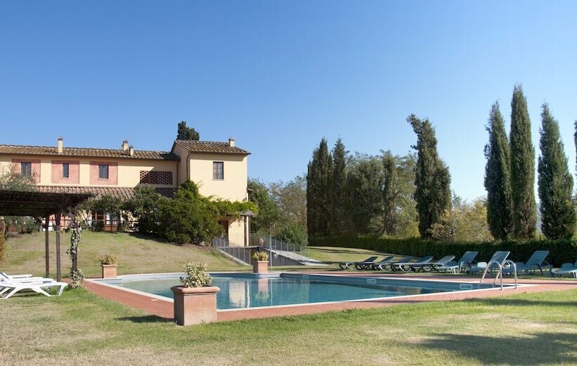 هتل Agriturismo Fattoria Rozzalupi