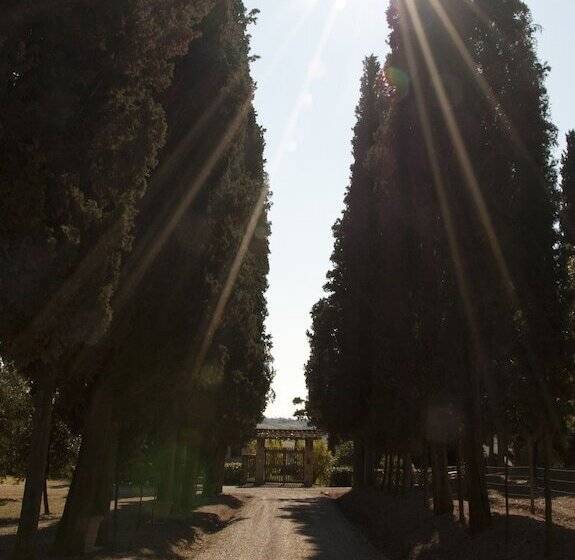 هتل Agriturismo Fattoria Rozzalupi