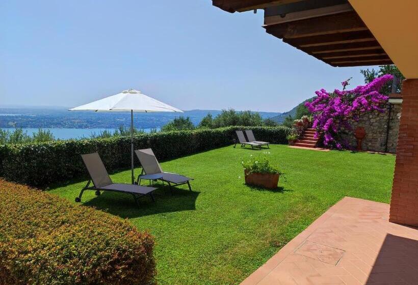 هتل Agriturismo Il Casale Del Lago