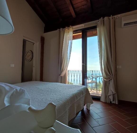 هتل Agriturismo Il Casale Del Lago