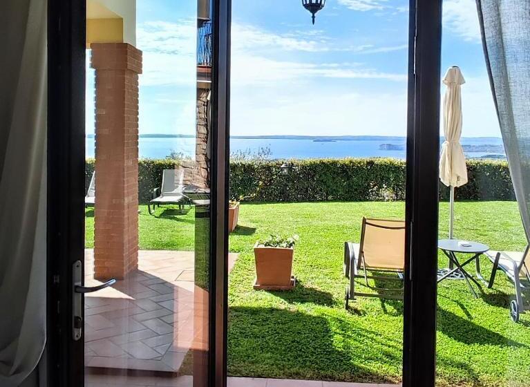 هتل Agriturismo Il Casale Del Lago
