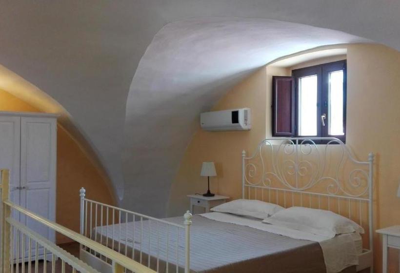 پانسیون Corte Carafa Un Oasi Nel Centro Storico Con Parcheggio Interno Riservato