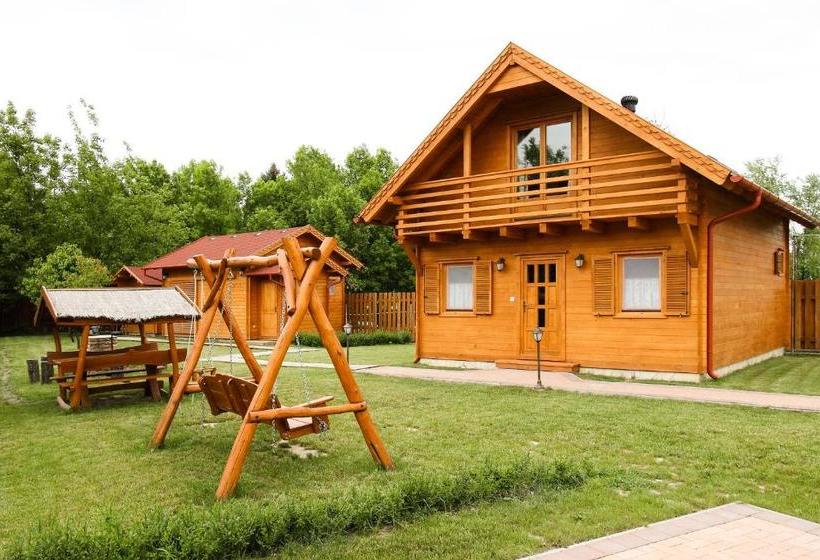 بنسيون Family Panzio Es Apartman Hazak