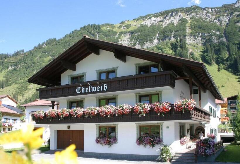 پانسیون Garni Edelweiss