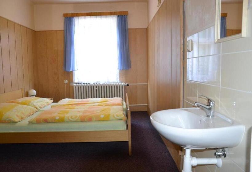 펜션 Hostel Fortuna
