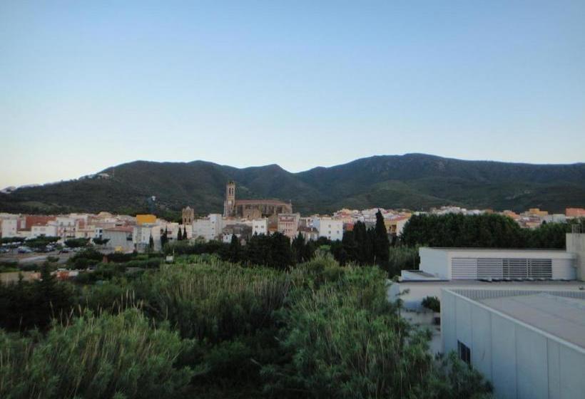 پانسیون Pensió Restaurant Llança