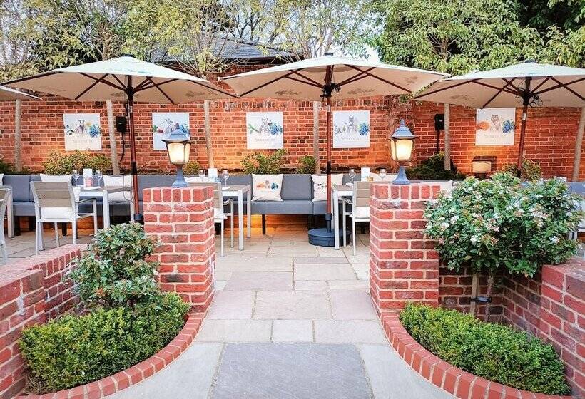 پانسیون The Linden Stansted