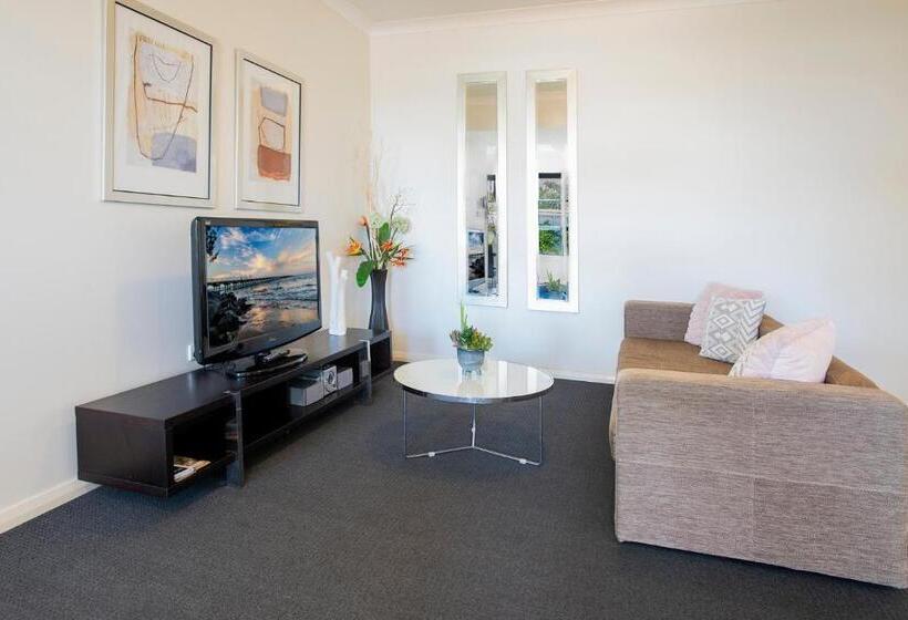 The Bay Apartments