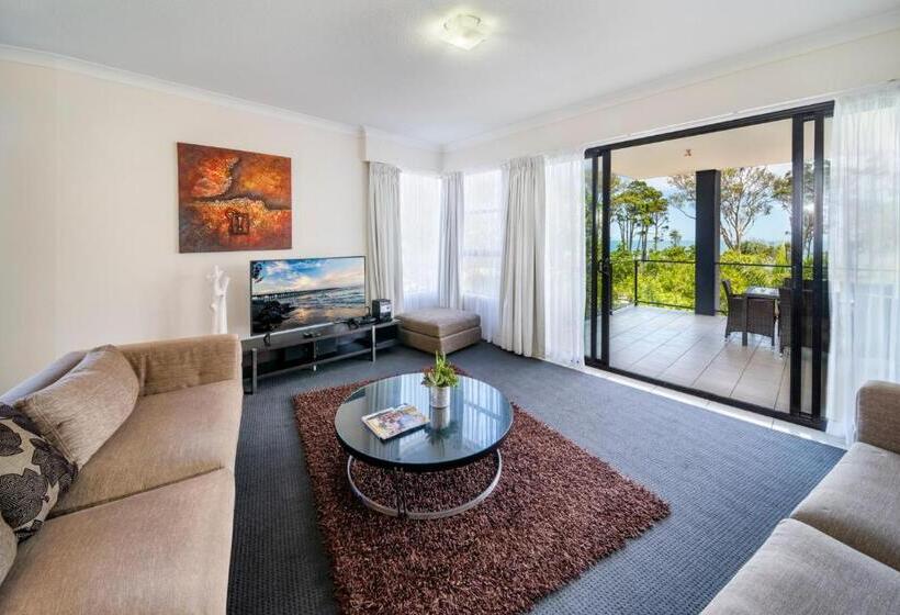 The Bay Apartments