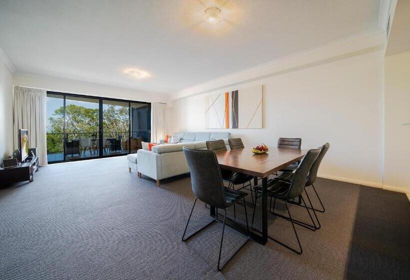 The Bay Apartments