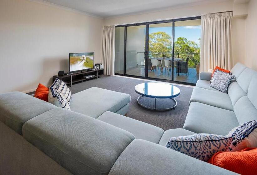 The Bay Apartments