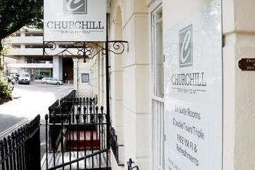 پانسیون Churchill Guest House