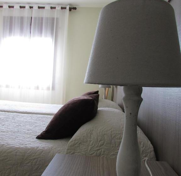 بنسيون Hostal Can Bassalis
