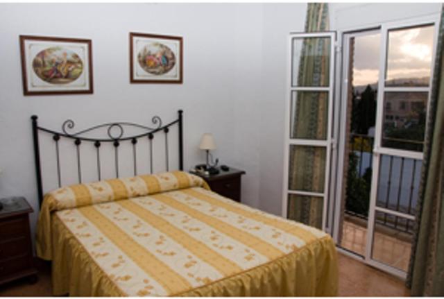 بنسيون Hostal Villega