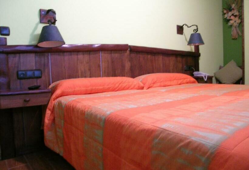 پانسیون Hostal Xaloa Orio