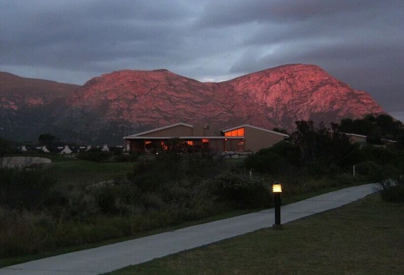پانسیون Mulligans Guest Lodge
