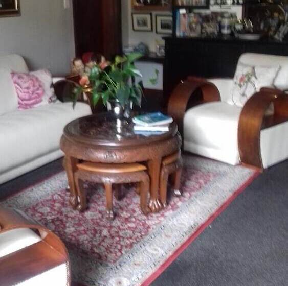 پانسیون Mulligans Guest Lodge
