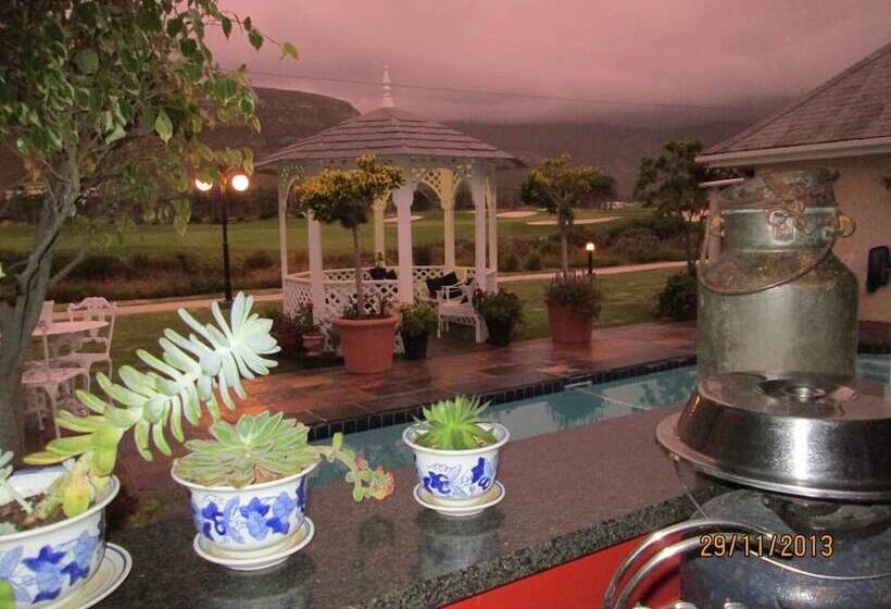 پانسیون Mulligans Guest Lodge