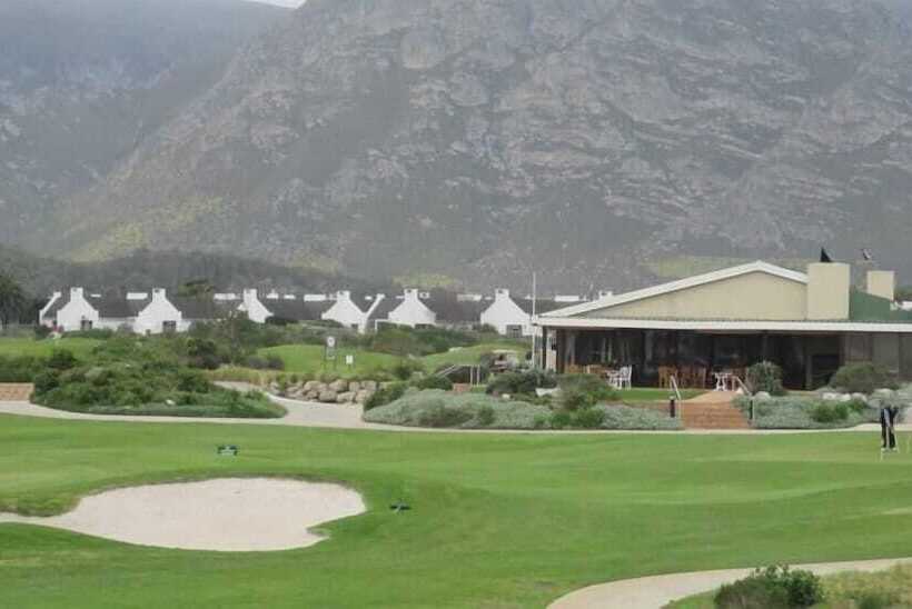 پانسیون Mulligans Guest Lodge