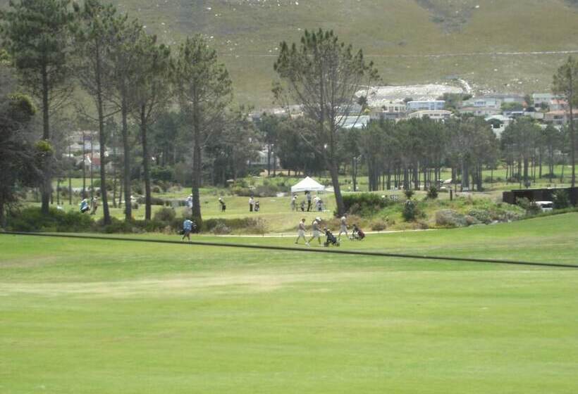پانسیون Mulligans Guest Lodge