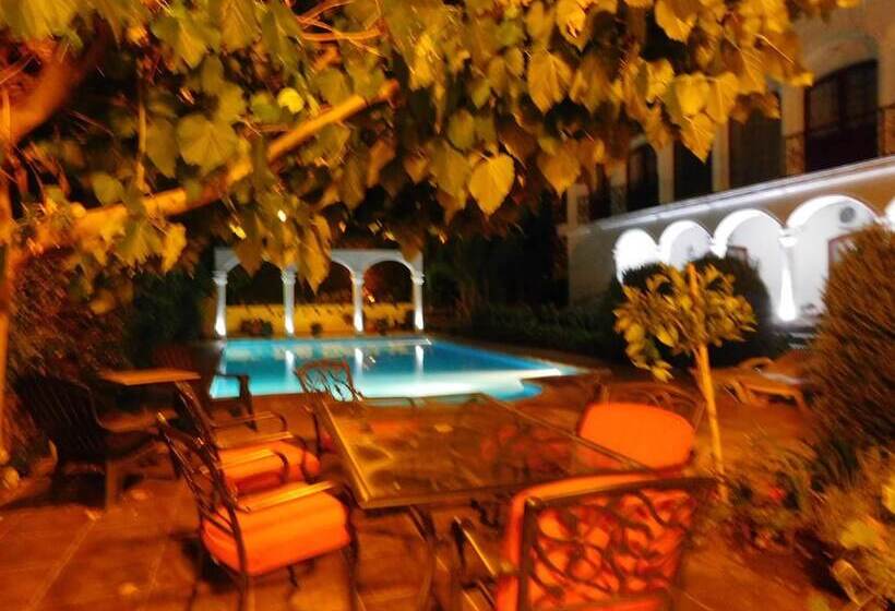 پانسیون Portal Del Santo