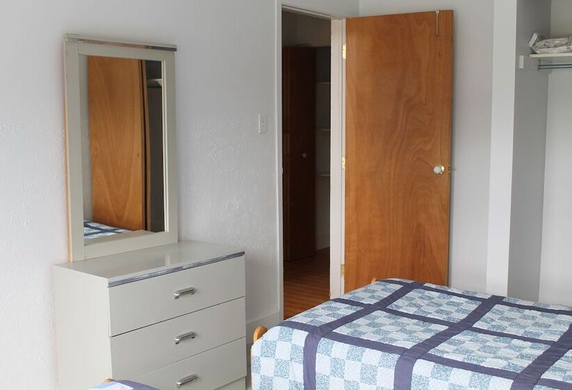هاستل Auberge La Petite école De Forillon