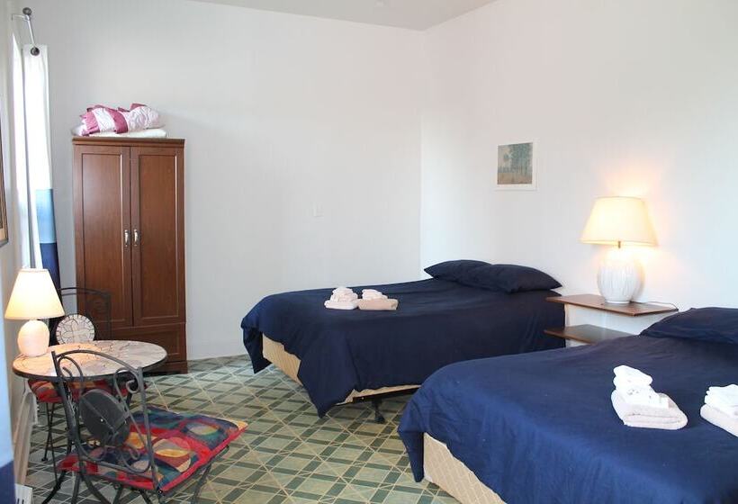 هاستل Auberge La Petite école De Forillon