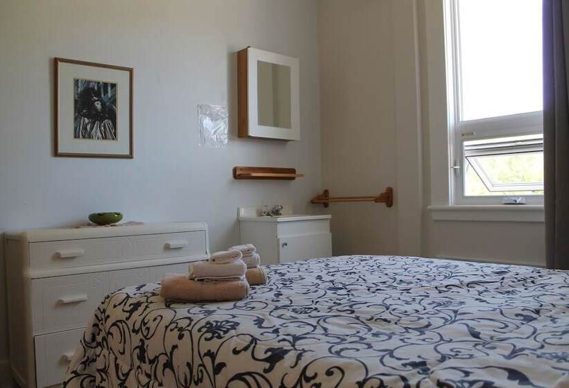 هاستل Auberge La Petite école De Forillon
