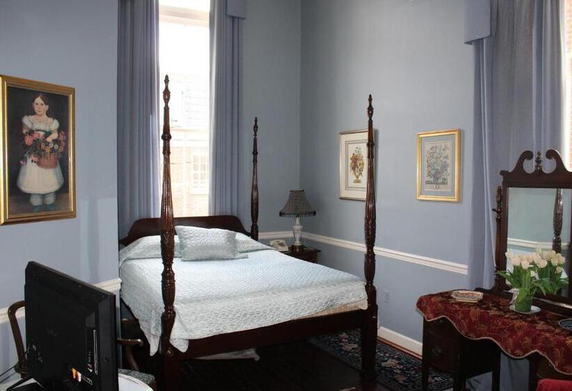 فندق صغير Leesburg Colonial Inn