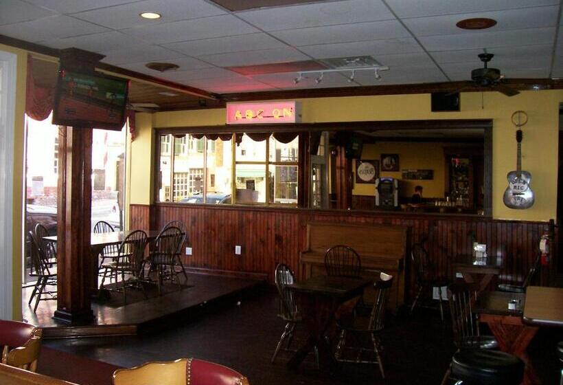 فندق صغير Leesburg Colonial Inn