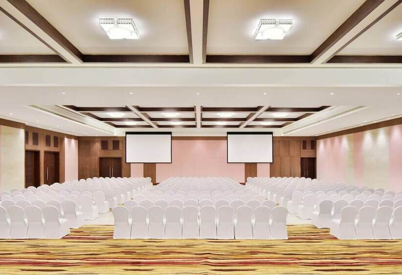 호텔 Courtyard By Marriott Madurai