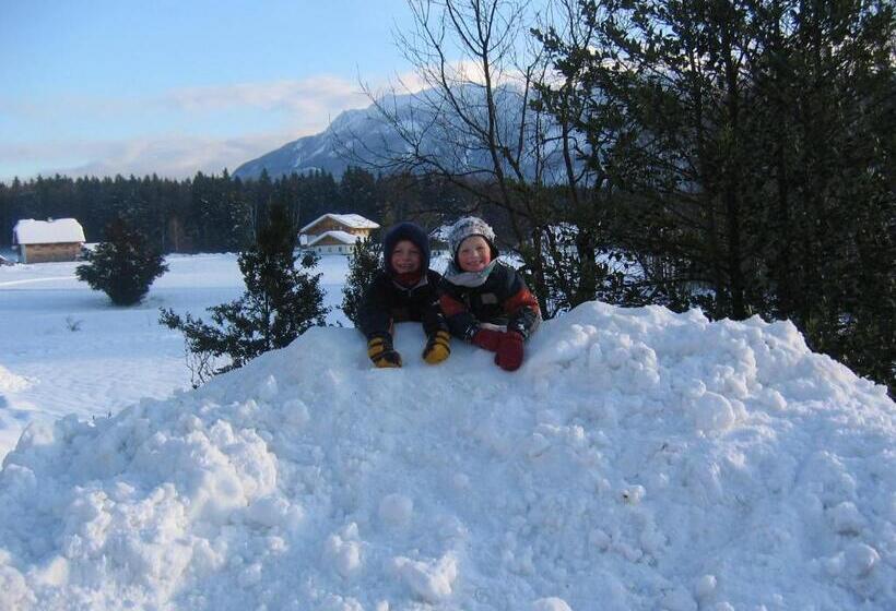 בית מלון כפרי Russbachbauer