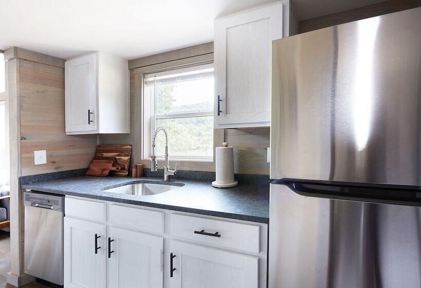 پانسیون Asheville River Cabins