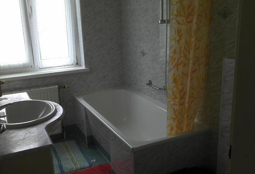 פנסיון Gasthof Paradiesgartl