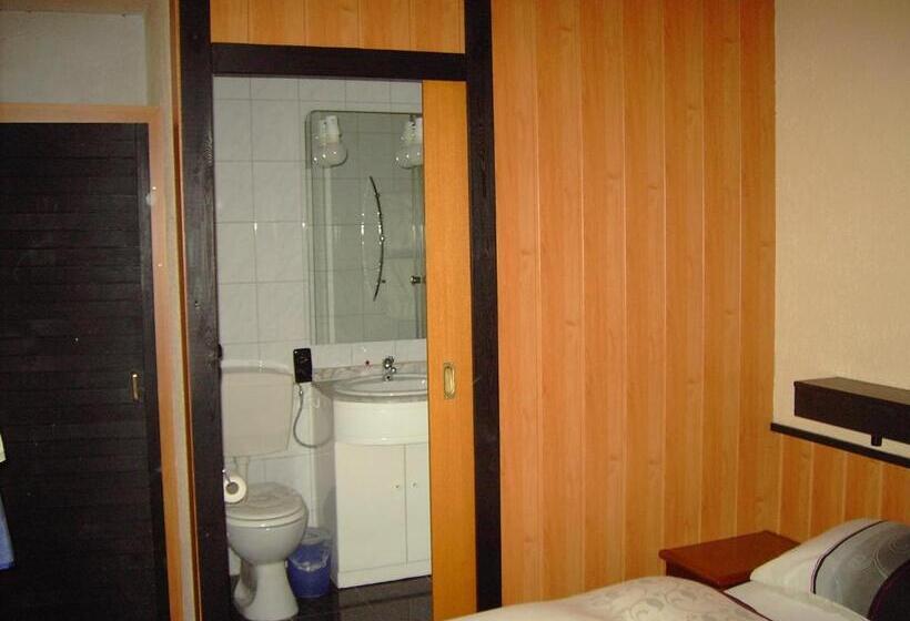 ペンション Hessisches Haus