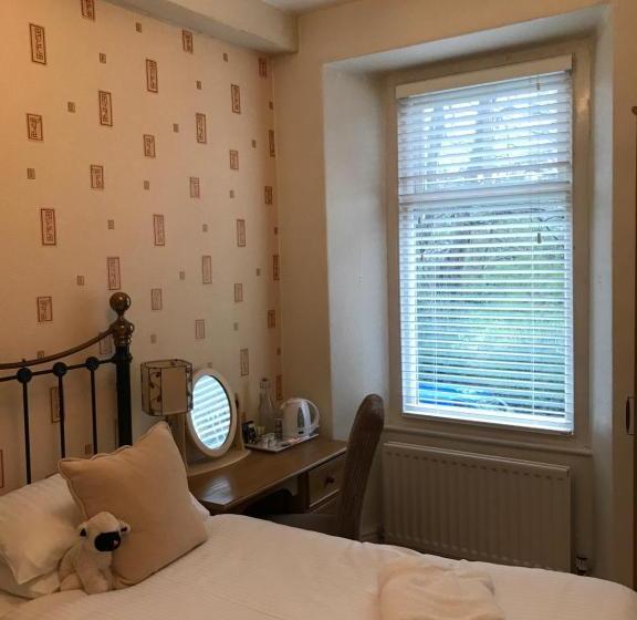 Пансион Hollywood Guest House