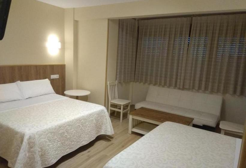 膳宿费 Hostal Toledo Plaza
