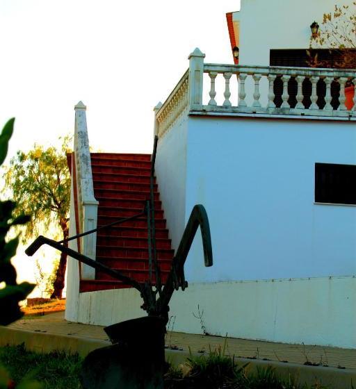 پانسیون Posada Los Pedregales