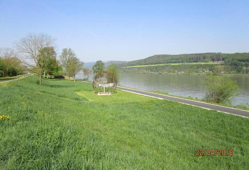 פנסיון Privatzimmer Familie Wagner