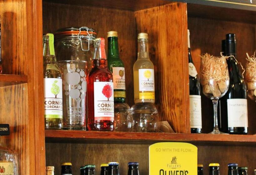 هاستل Cromwell Arms Country Pub With Rooms