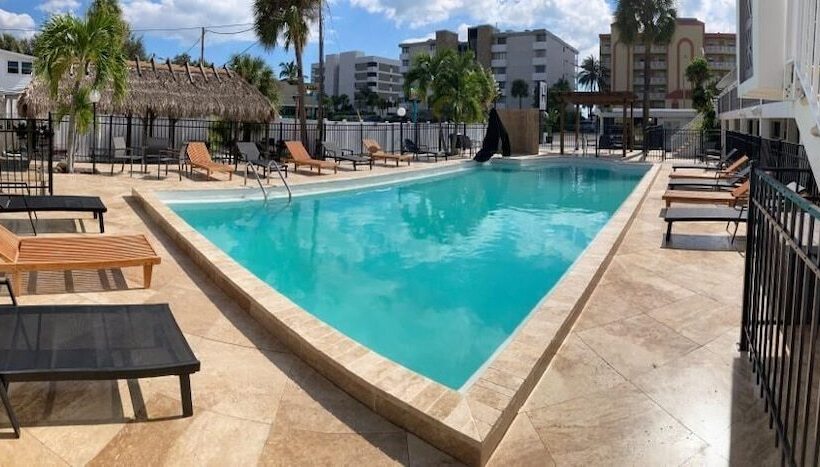 فندق صغير Holiday Isles Resort