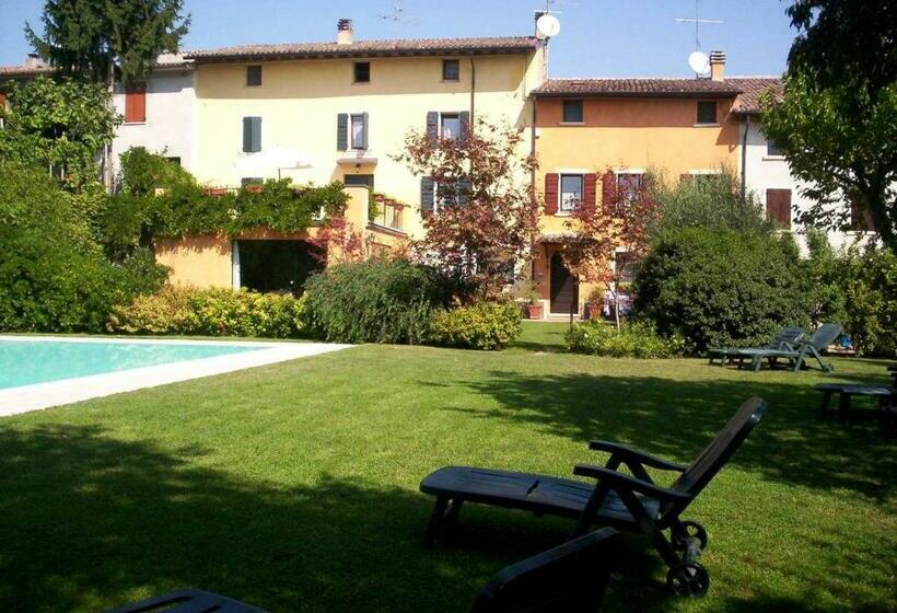 هتل B&b Casale Onida