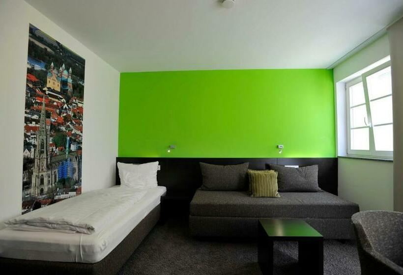 ペンション Cafe Elisabeth