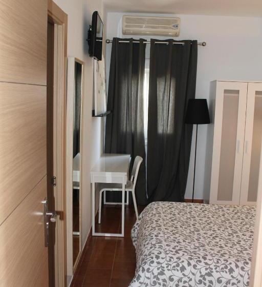 פנסיון Hostal Montilla Sotogrande