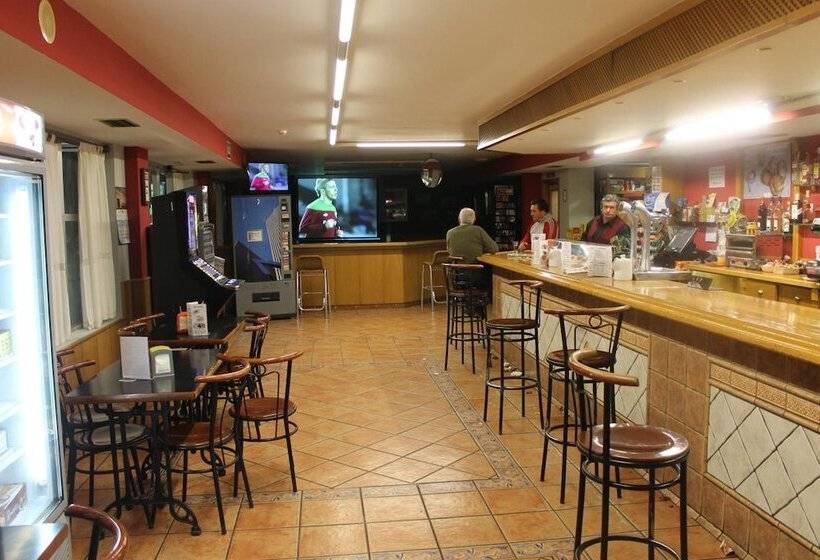 פנסיון Hostal Sandino