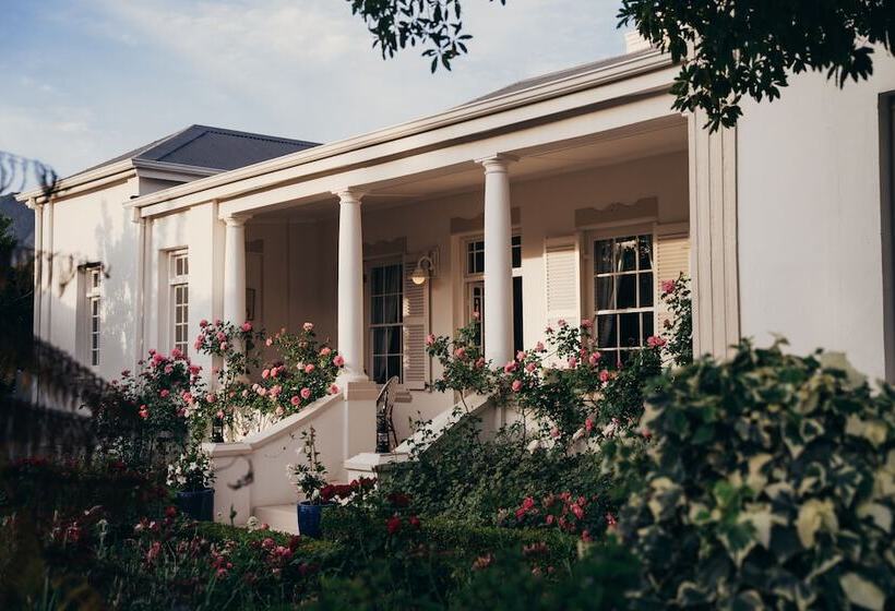 پانسیون Les Chambres Guest House