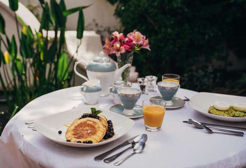 پانسیون Les Chambres Guest House