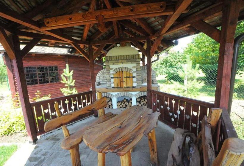 پانسیون Villa Larus