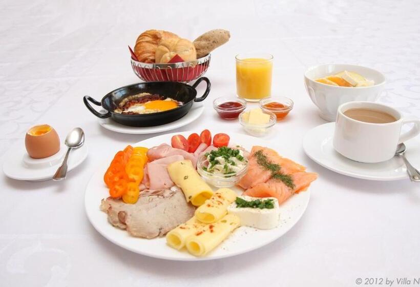 ペンション Villa Nova   Hotel Garni